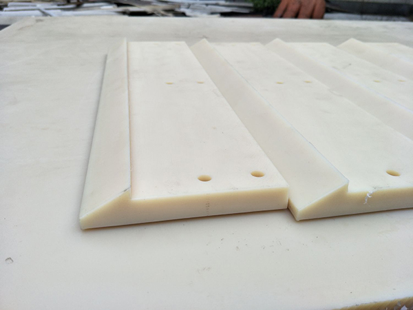 尼龍擋板，襯板